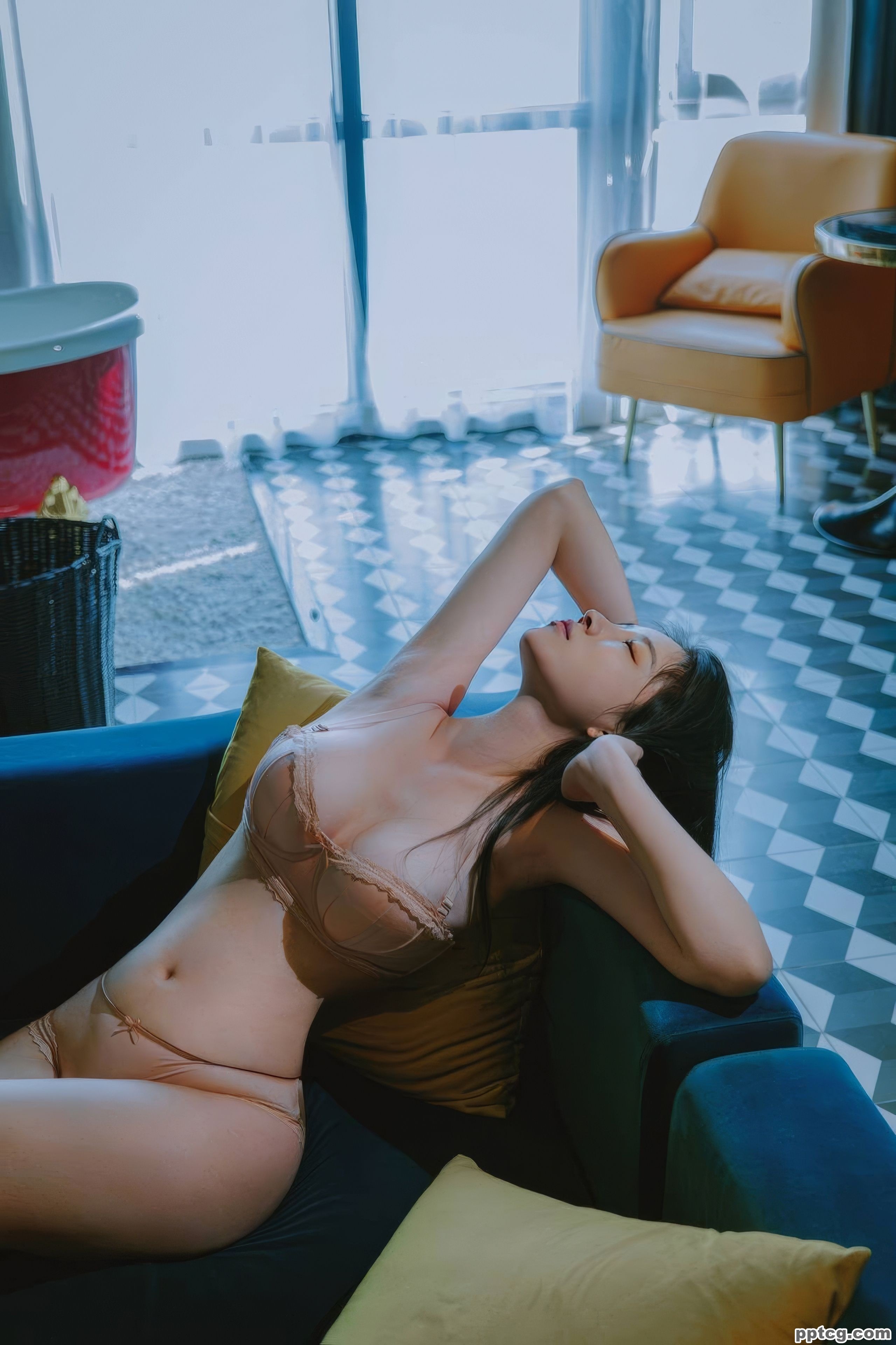 年年 潜蓝