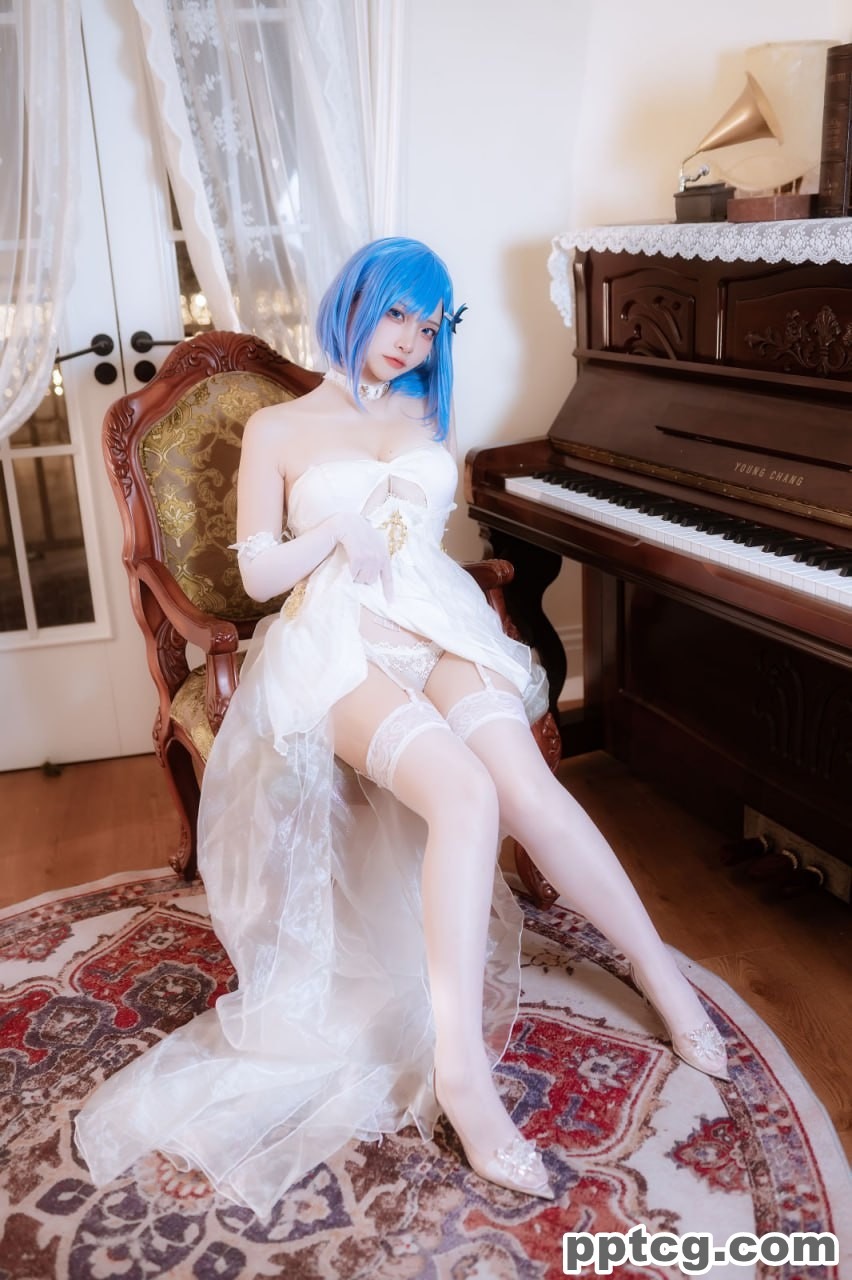 二佐Nisa  恰巴耶夫礼服