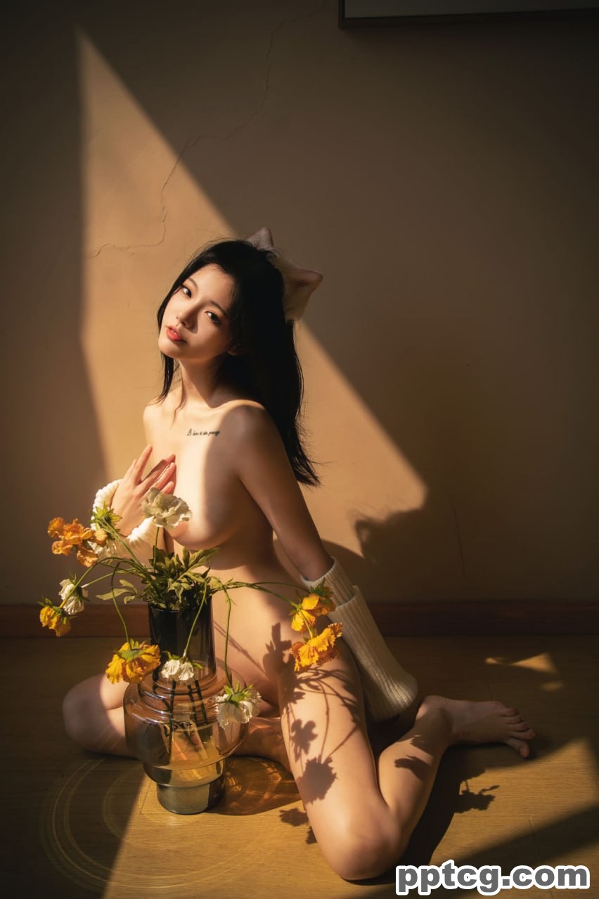 桃良阿宅   白毛衣