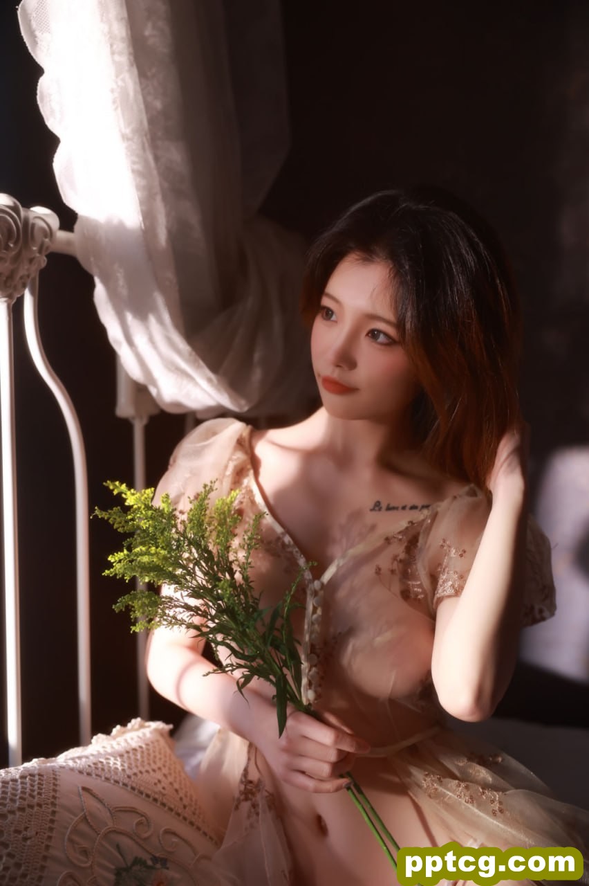 桃良阿宅 花束与影