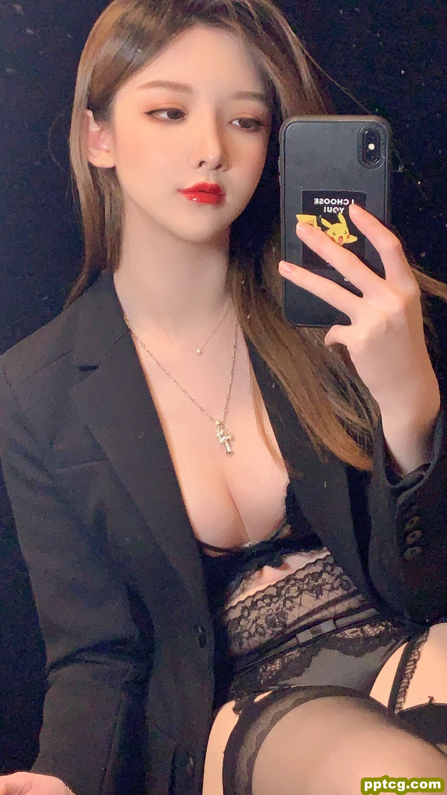一小央泽  优雅的坏女人罢了