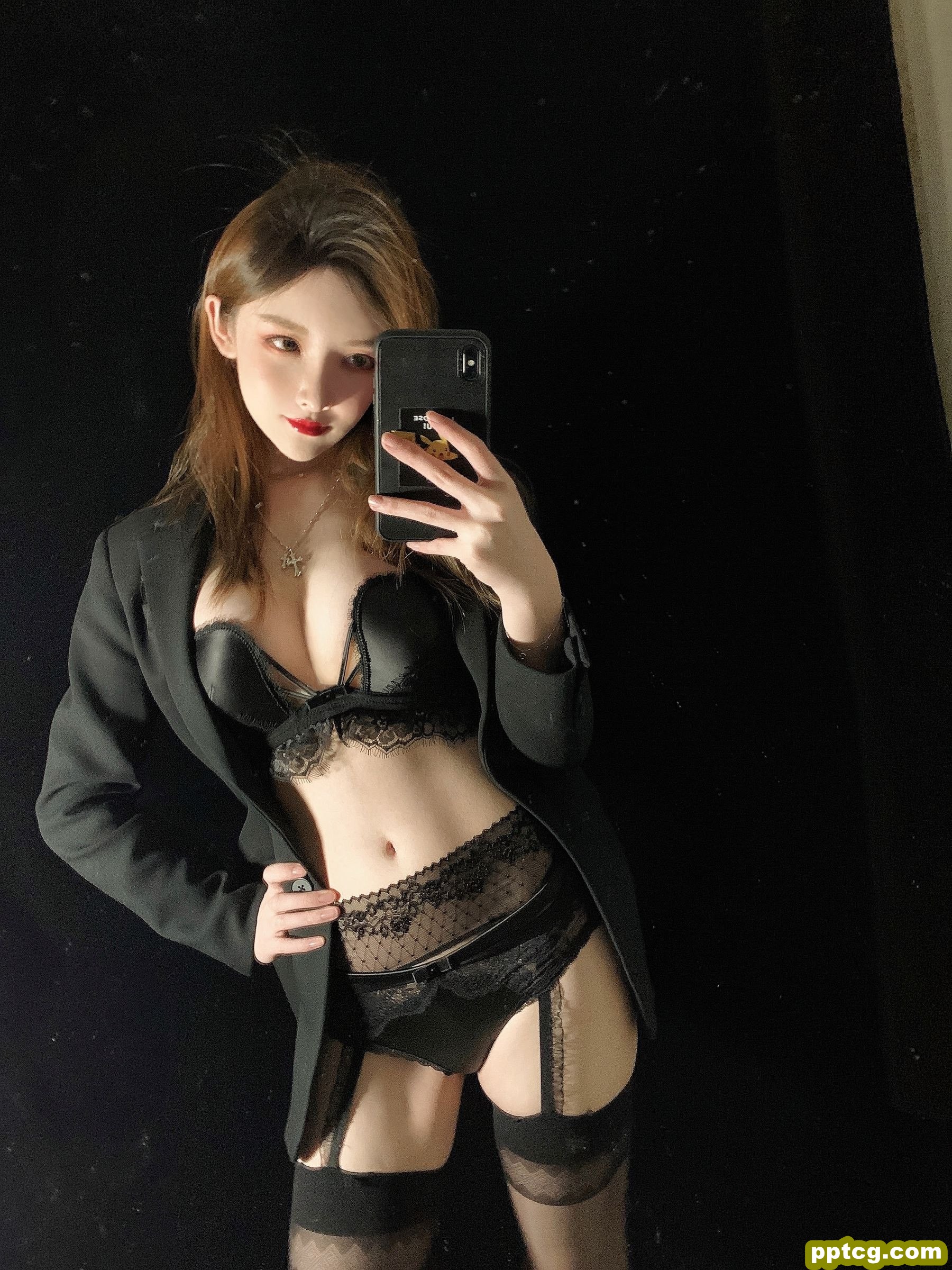一小央泽  优雅的坏女人罢了