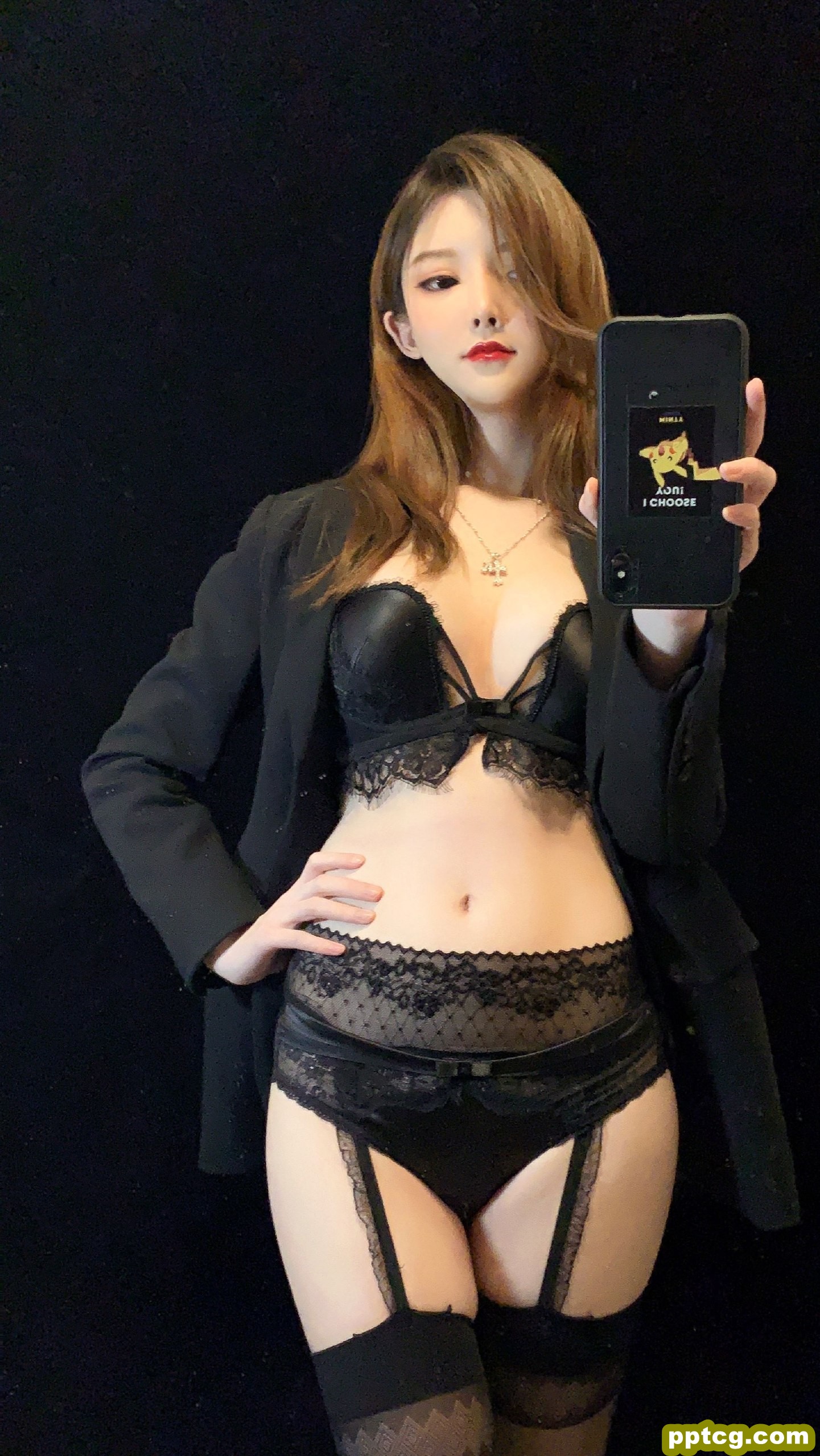 一小央泽  优雅的坏女人罢了