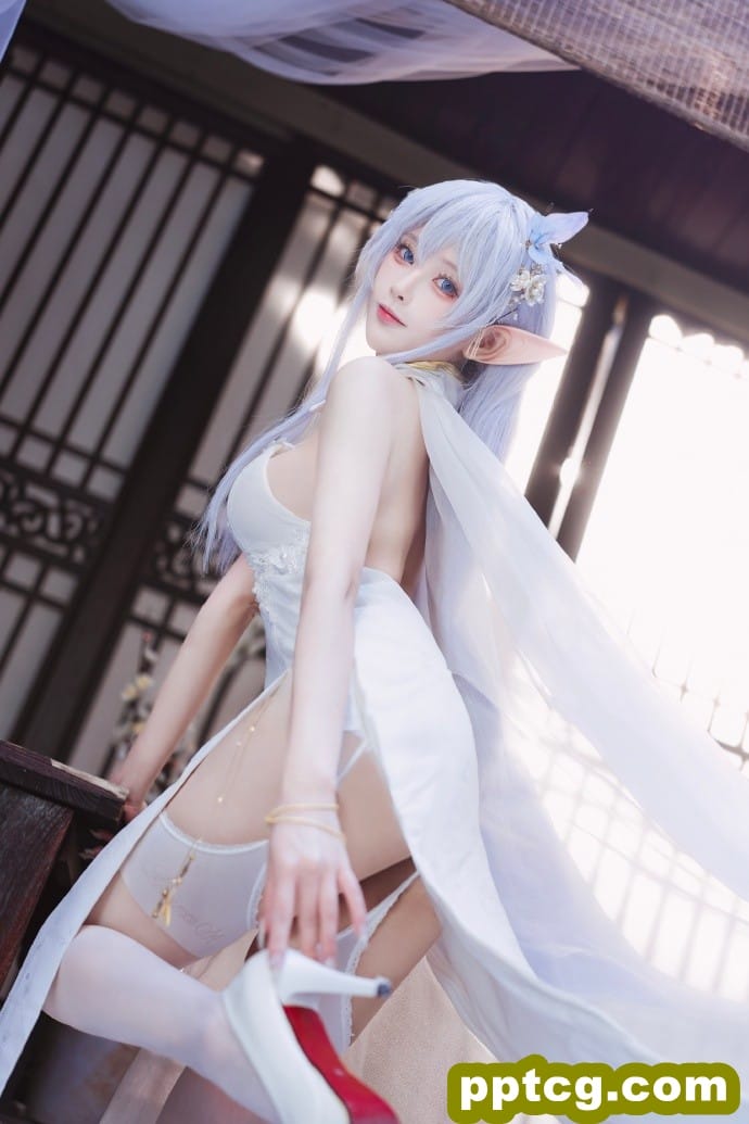 没想到像这样在阁楼上吹着晚风、闻着淡淡的花香，也很惬意呢~