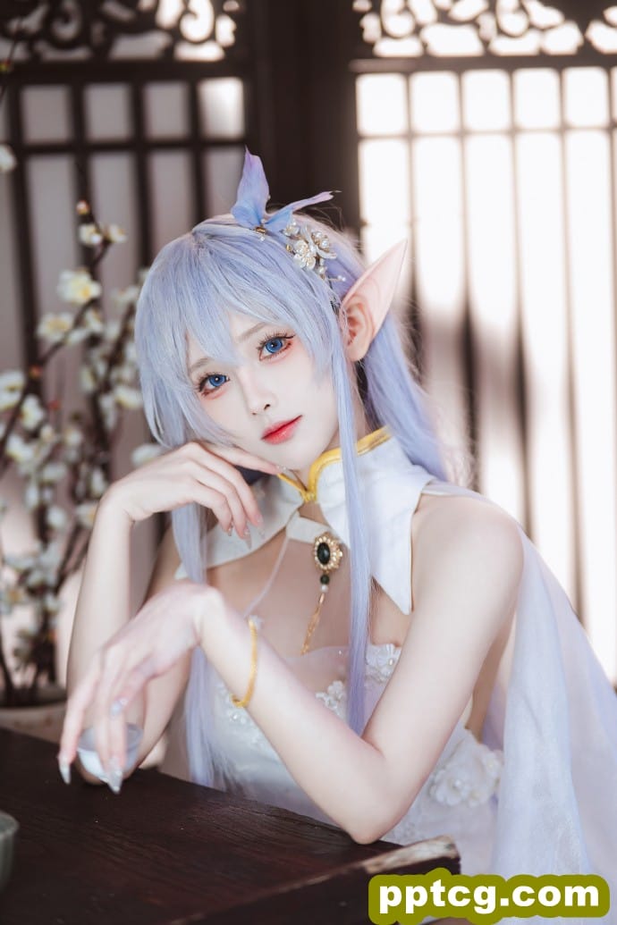 没想到像这样在阁楼上吹着晚风、闻着淡淡的花香，也很惬意呢~