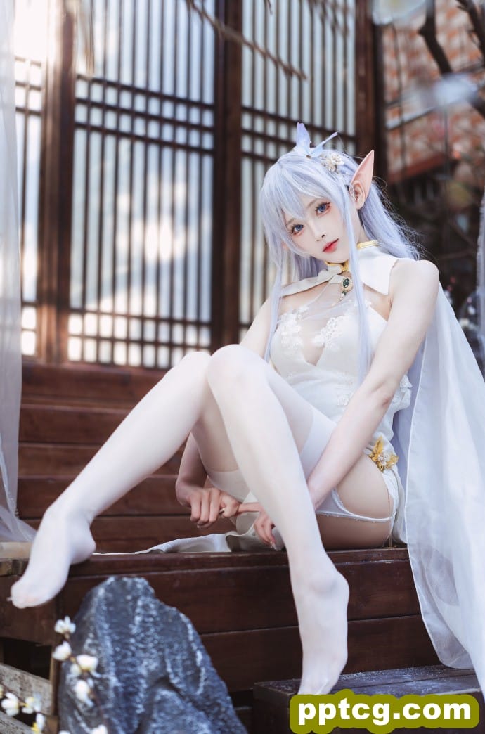 没想到像这样在阁楼上吹着晚风、闻着淡淡的花香，也很惬意呢~