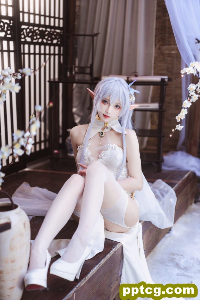 没想到像这样在阁楼上吹着晚风、闻着淡淡的花香，也很惬意呢~