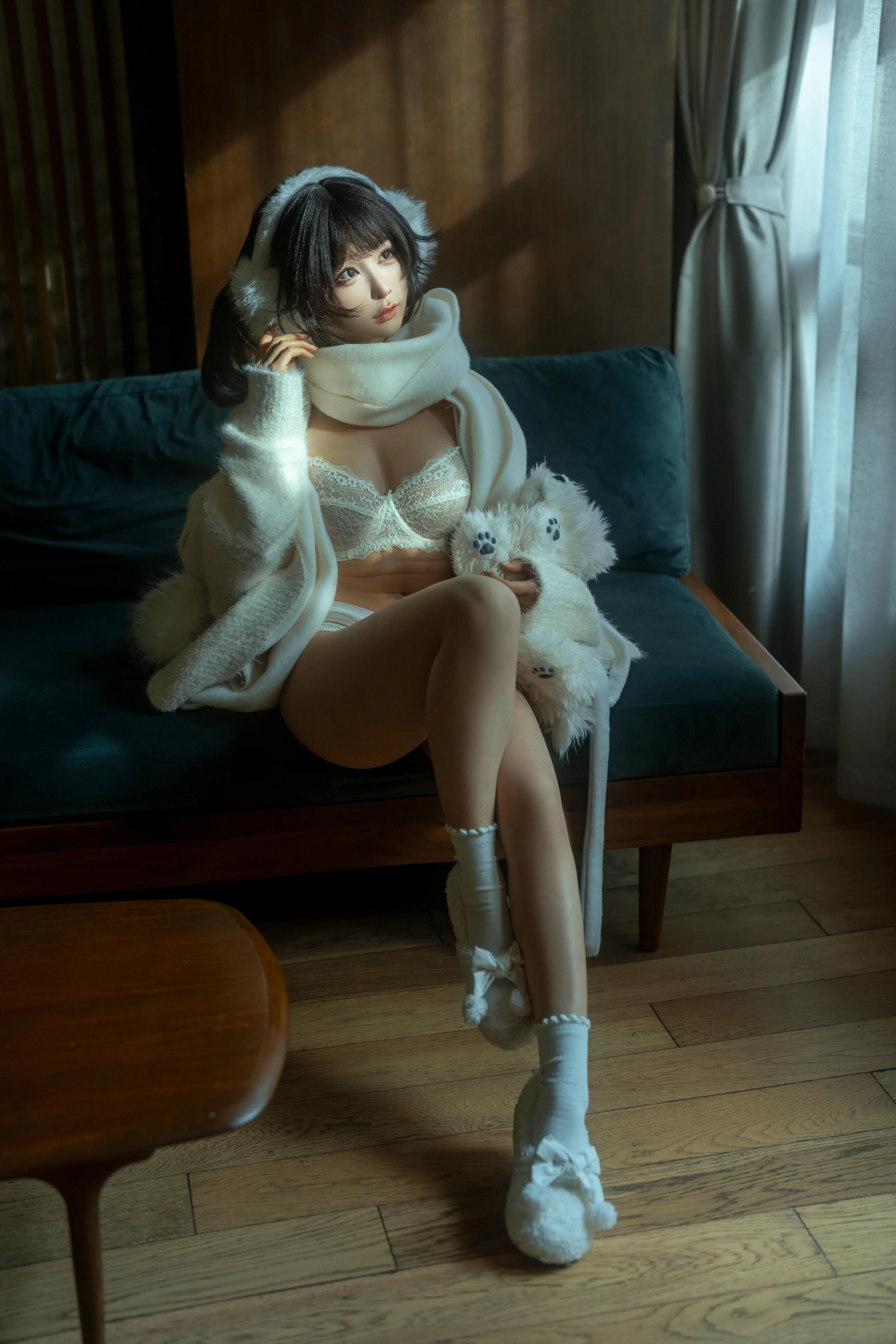 蠢沫沫 - 白毛衣