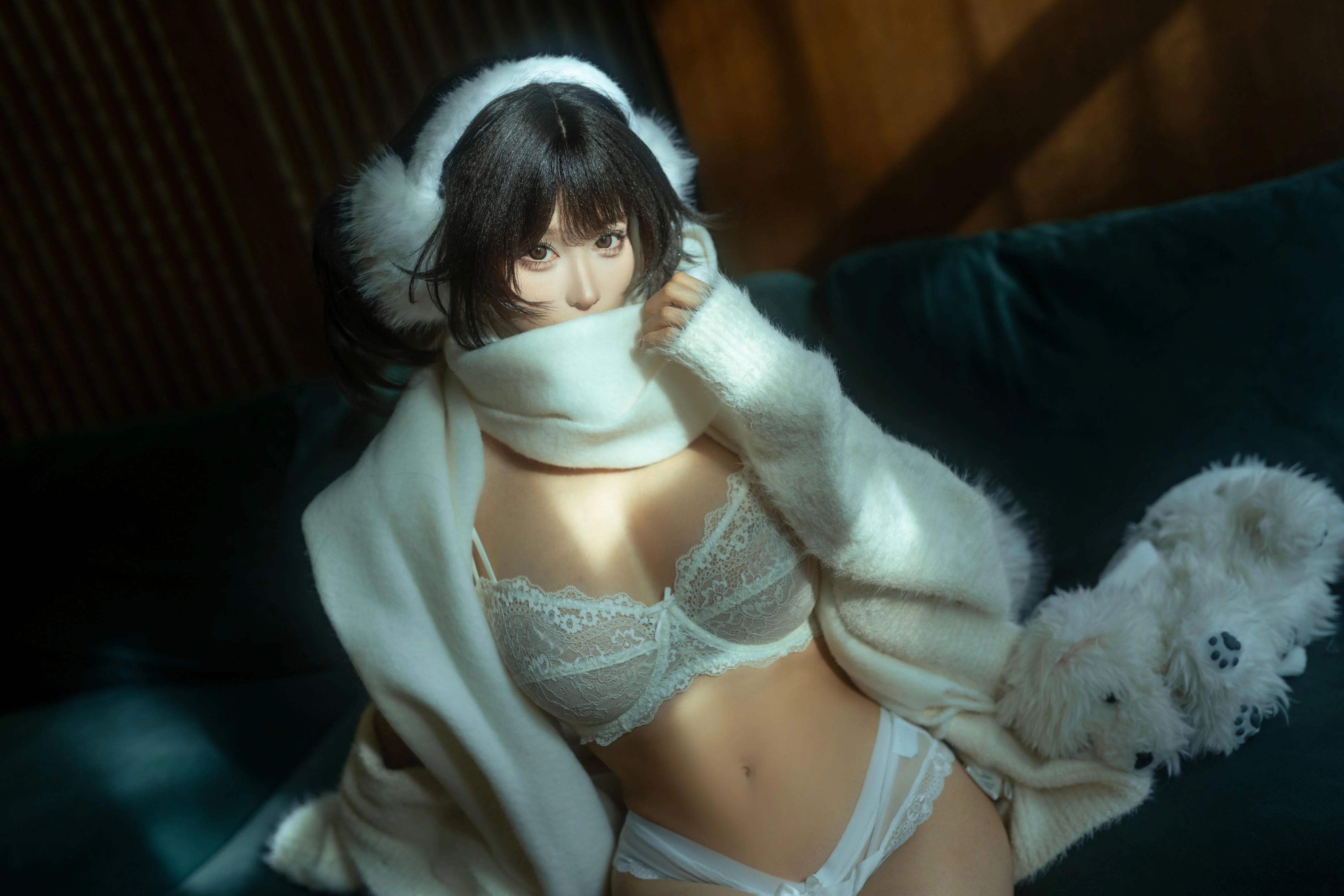 蠢沫沫 - 白毛衣