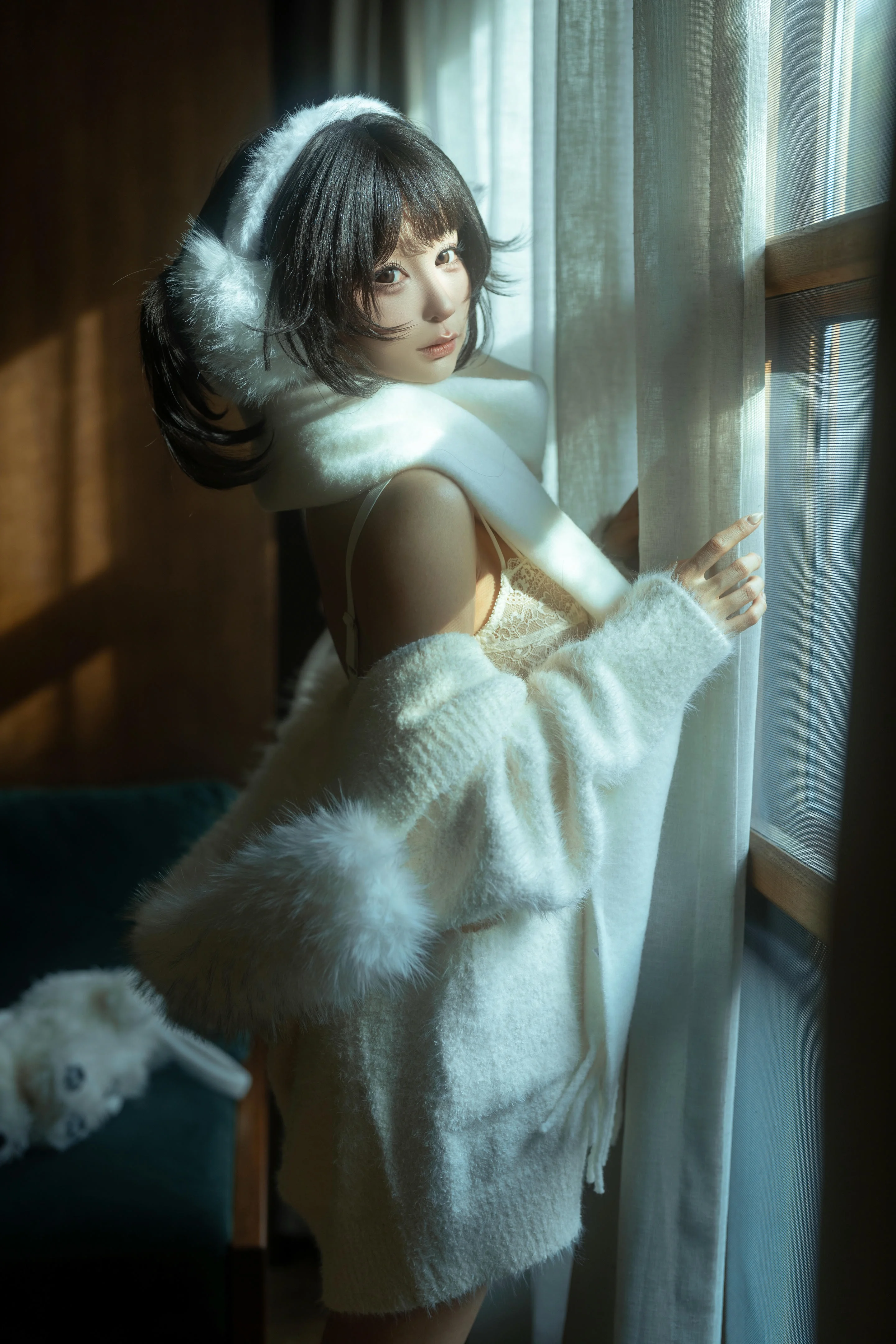 蠢沫沫 - 白毛衣