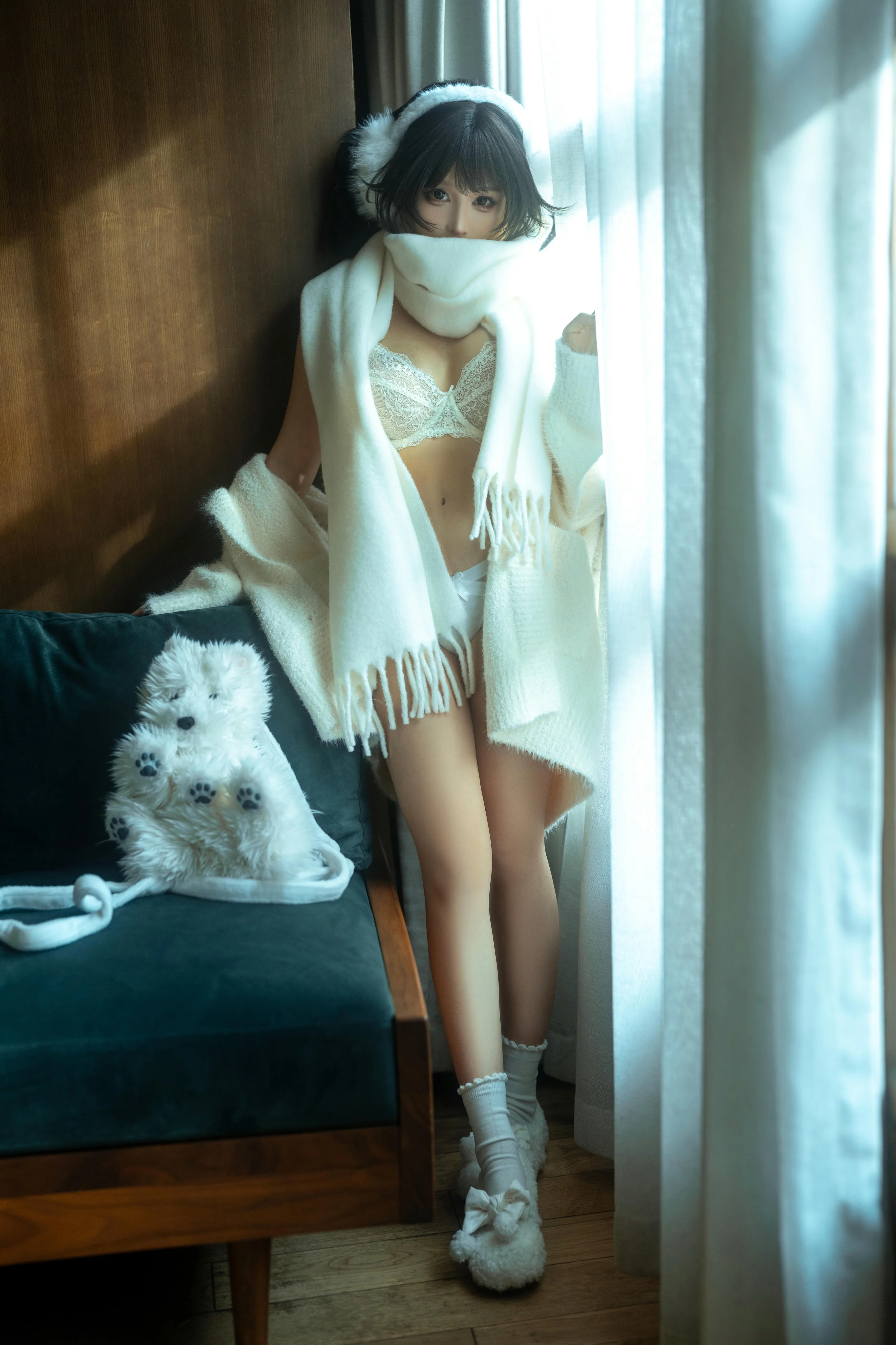 蠢沫沫 - 白毛衣