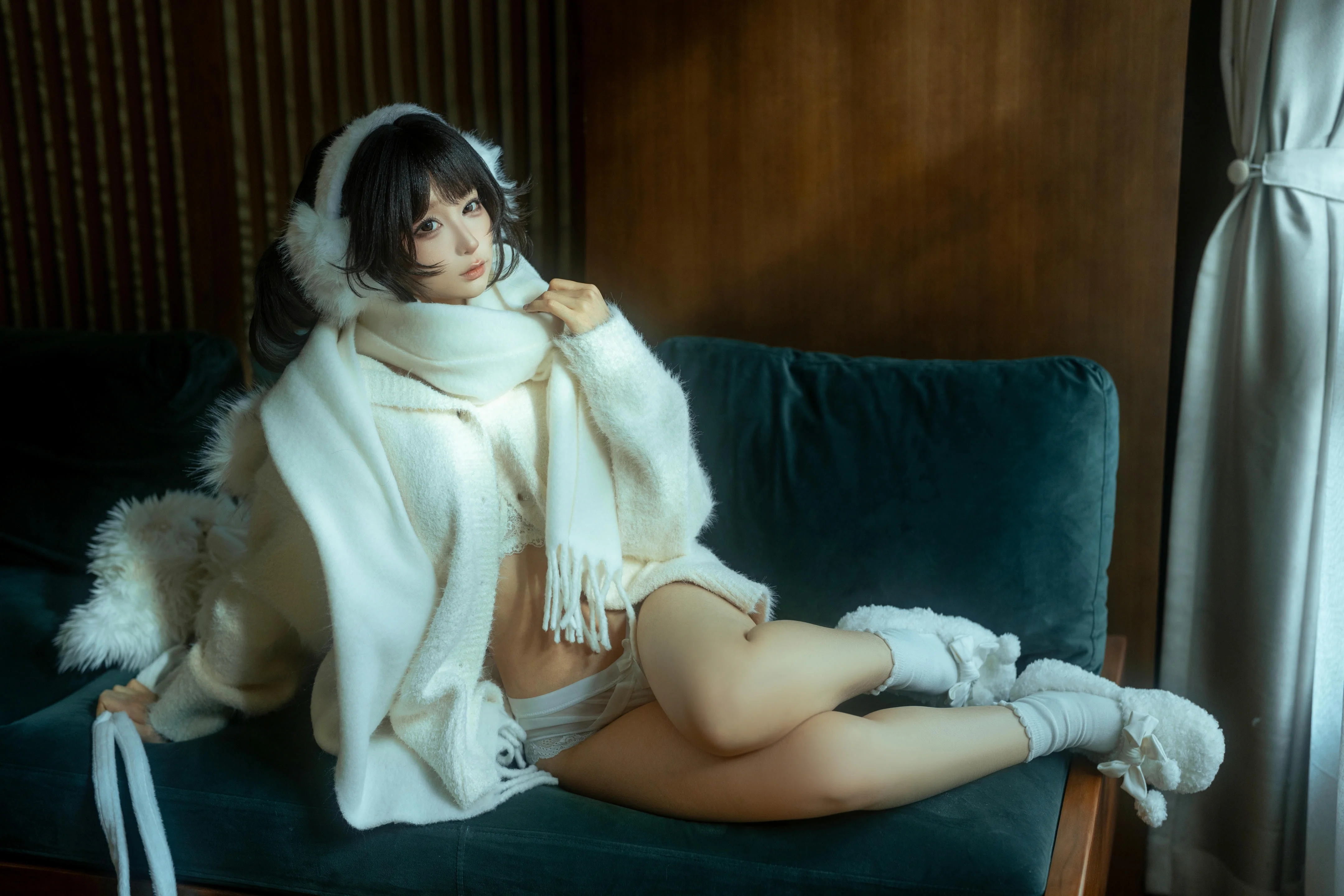 蠢沫沫 - 白毛衣